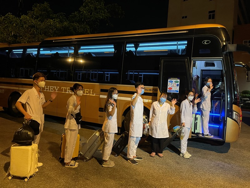 Qua thử thách lại yêu thương dạt dào…